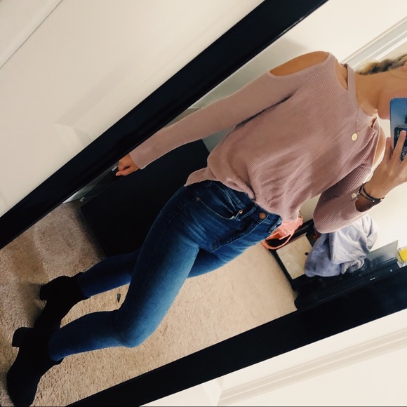 Sweaters - Mauve Cold Shoulder Sweater